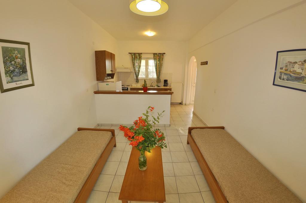 קונטואקלי Egli Apartments מראה חיצוני תמונה